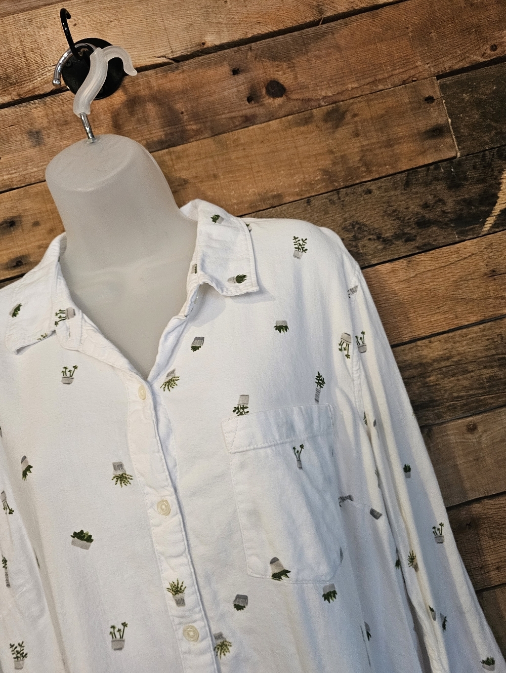 Old Navy Women's white Plant Life long sleeve button-down shirt size XL - Picture 4 of 14